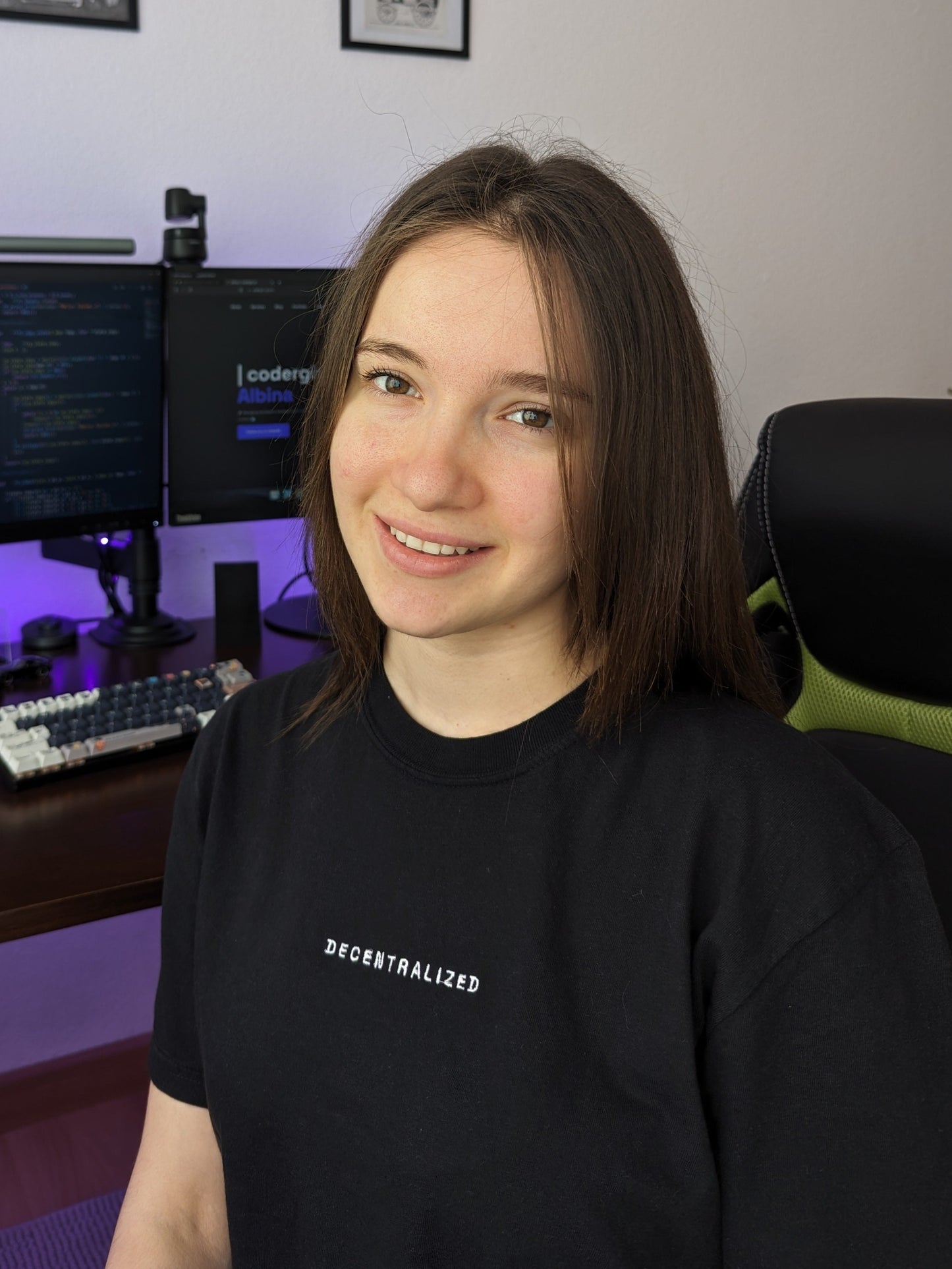 DECENTRALIZED - Codergirl x Devhero - Unisex garment-dyed heavyweight t-shirt