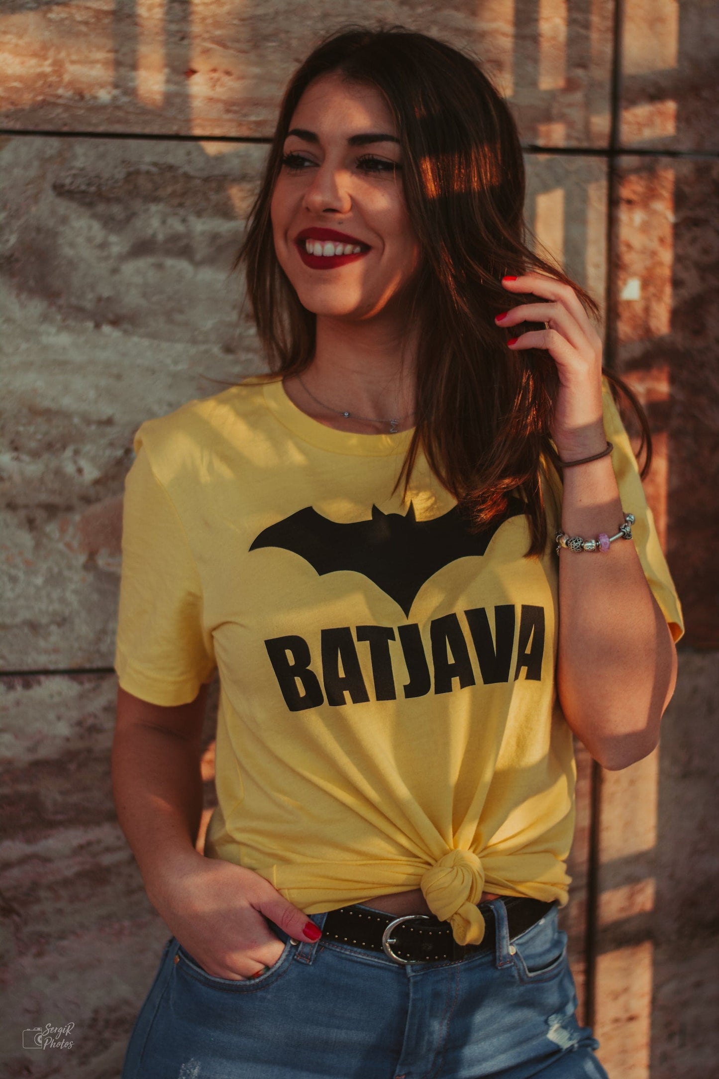BATJAVA - Shinny Yellow Women T-Shirt for Awesome Java developers